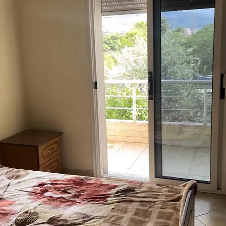 Daire Apartament Rruga Nikolla Xhuveli *